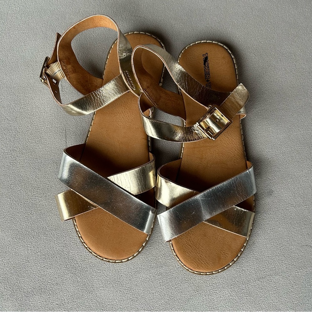 Tucker + Tate ~ Arya ~ Gold Silver Sandal ~ Girls Size 2